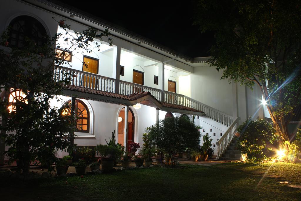 Hideaway Hikkaduwa Hotel Exterior foto
